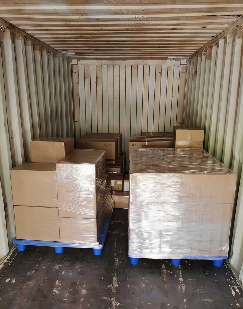 Custom labels for clients on the freight truck